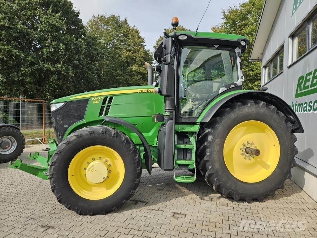 John Deere 7250R Tractoren