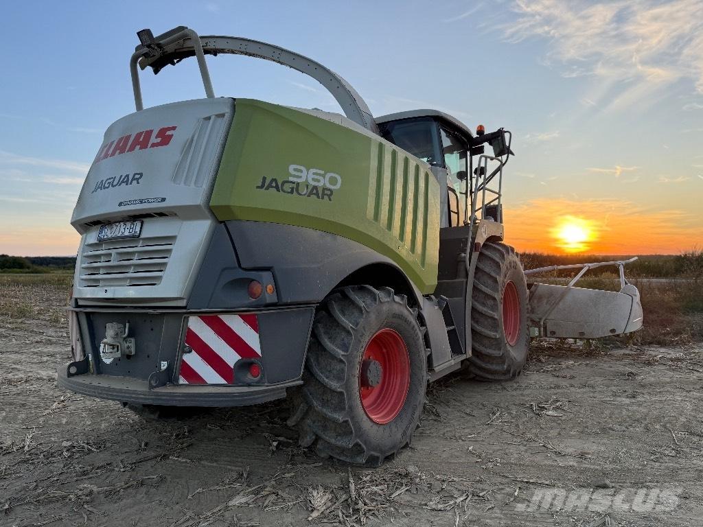 CLAAS Jaguar 960 4WD Getrokken veldhakselaar