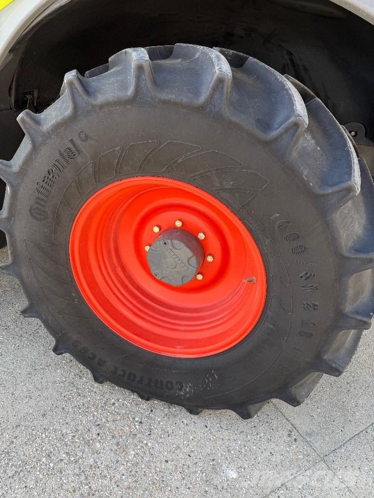CLAAS Jaguar 960 4WD Getrokken veldhakselaar