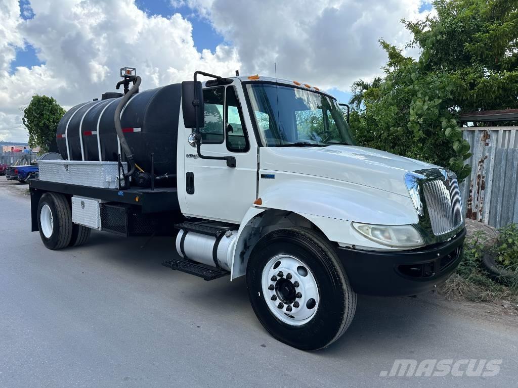 International 4300 Kolkenzuigers