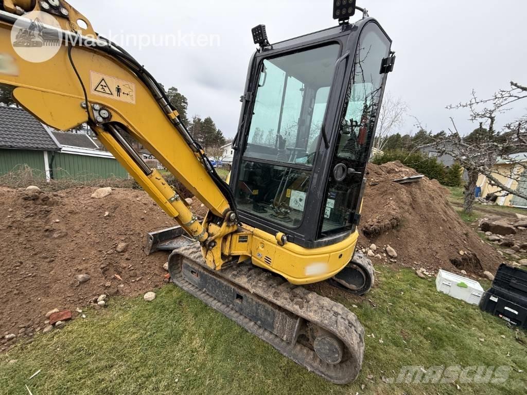 Komatsu PC 26 MR-3 Minigraafmachines < 7t