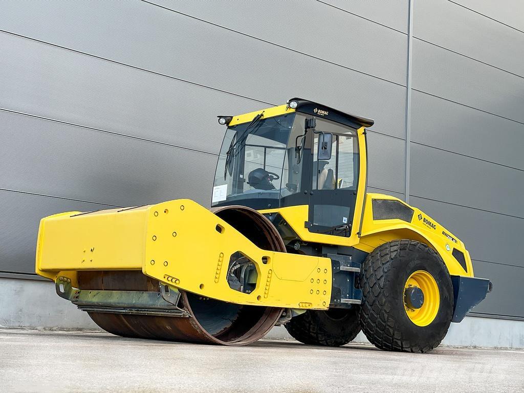 Bomag BW 216 D-5 Trilrolwalsen
