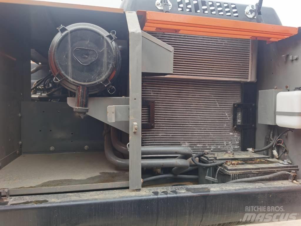 Hitachi ZX 200 Rupsgraafmachines