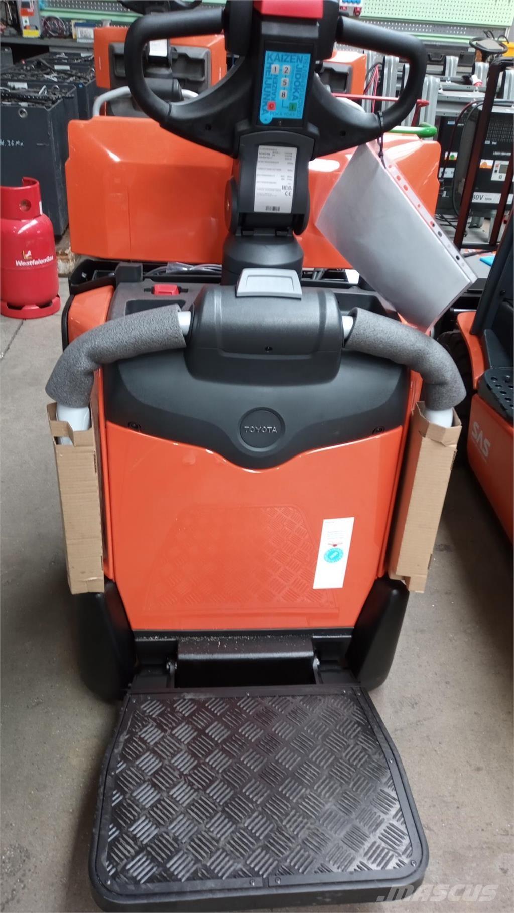 Toyota LPE200B Meeloop stapelaar