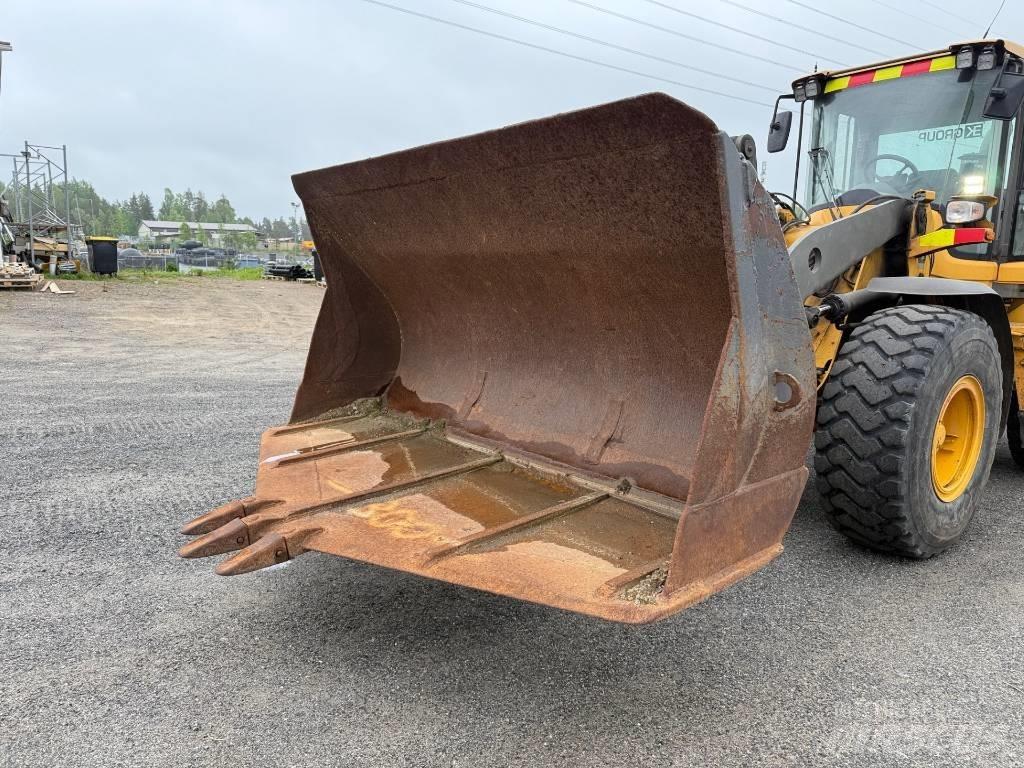 Volvo V-Kärki kauha Bakken
