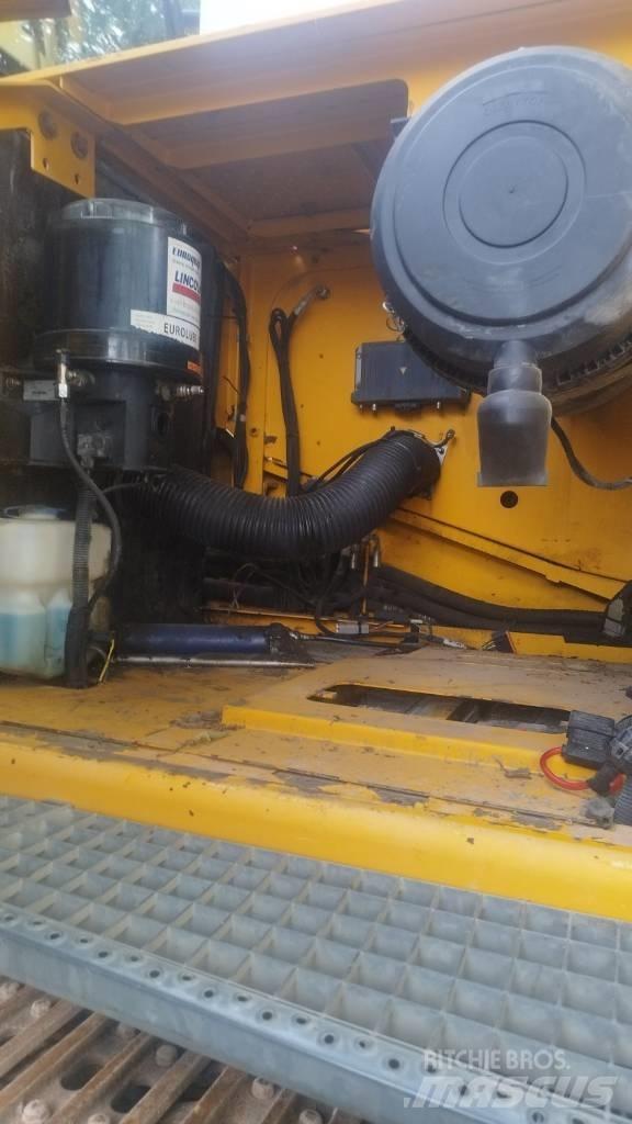 JCB JS 290 LC Rupsgraafmachines