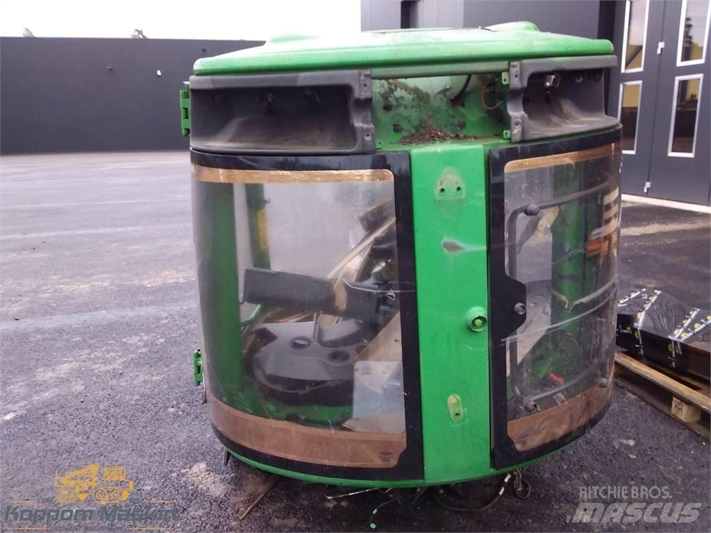 John Deere 1910e Cabine en interieur