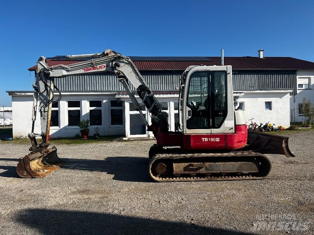 Takeuchi TB 180 FR Midigraafmachines 7t - 12t