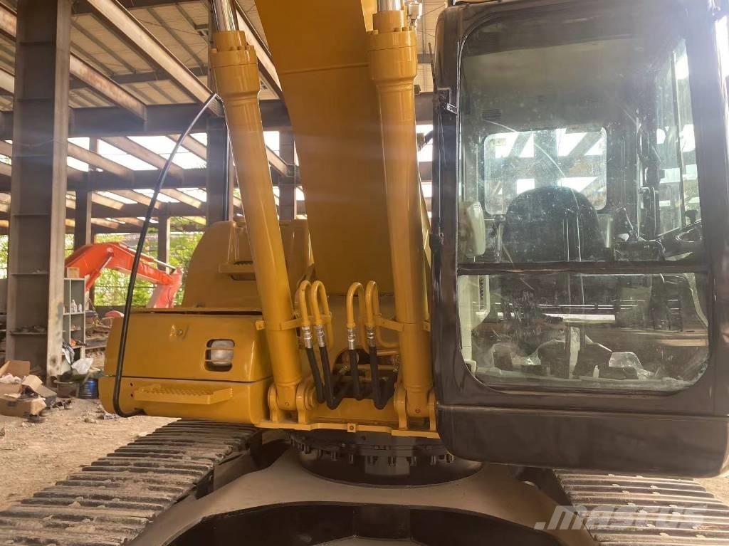 CAT 320 C Rupsgraafmachines