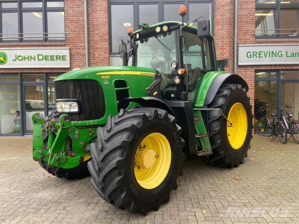 John Deere 7430 Tractoren