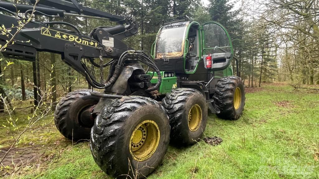 John Deere 1470 E Harvesters