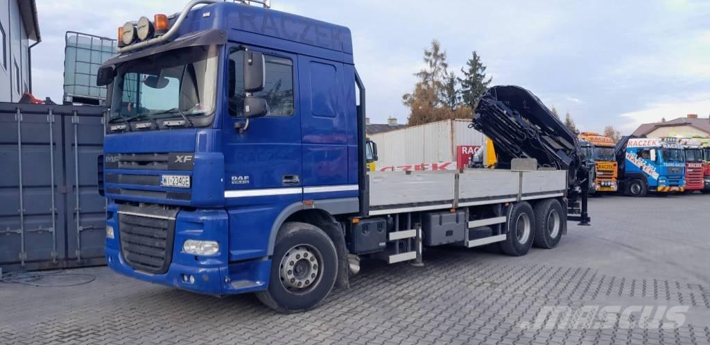 DAF 105 Vlakke laadvloer met kraan