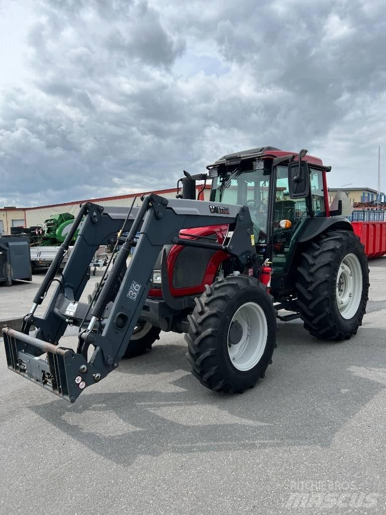 Valtra A 83 Tractoren