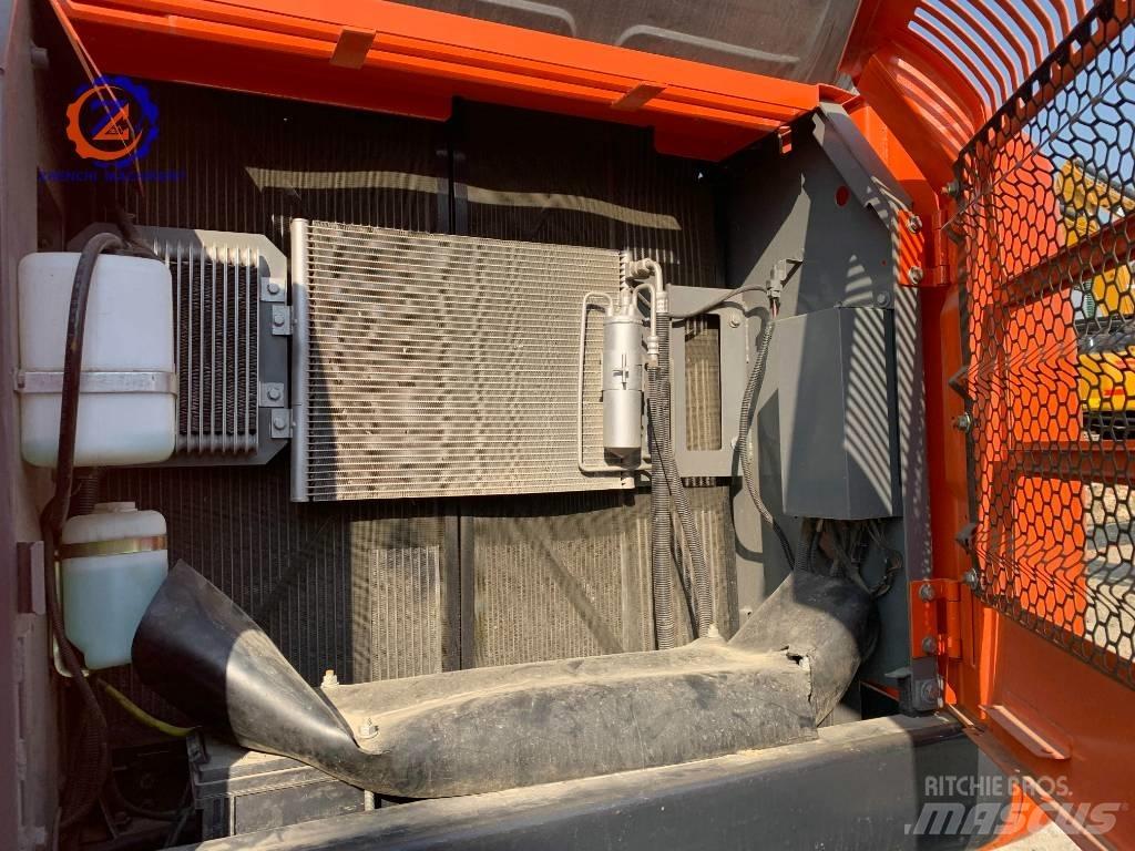 Hitachi ZX 240 Rupsgraafmachines