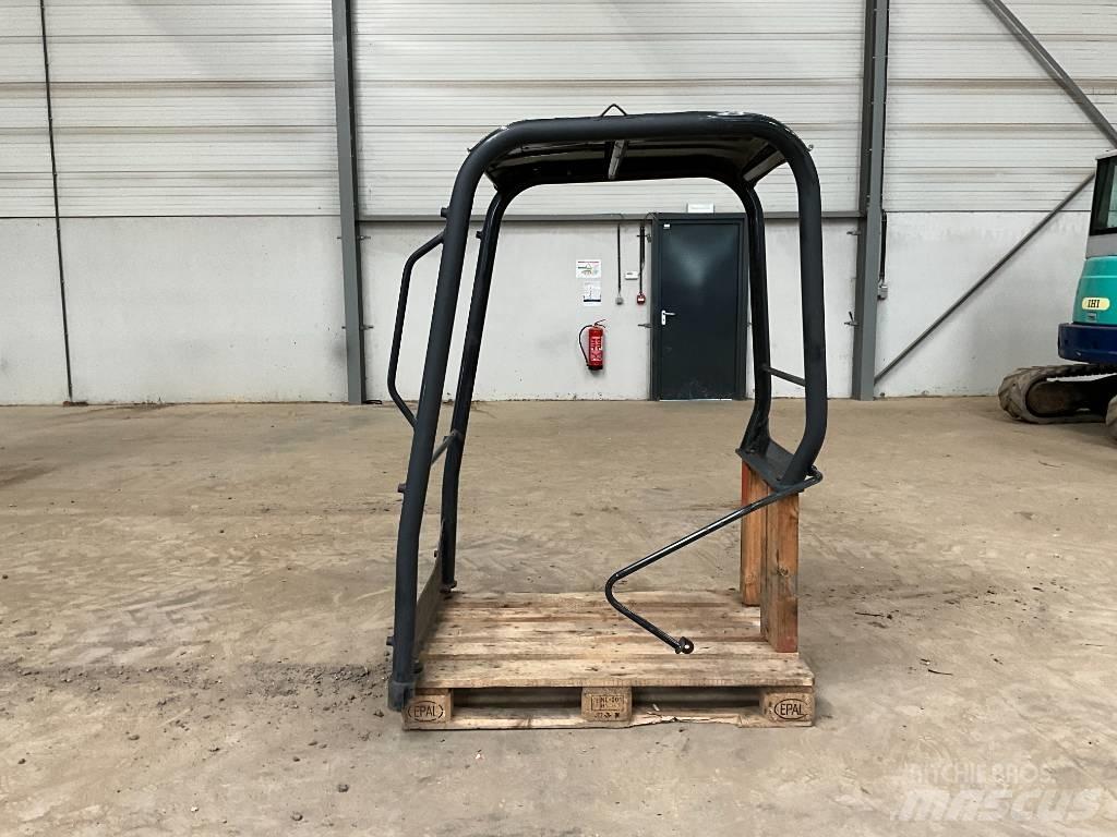 Kubota U 27-4 Cabine en interieur
