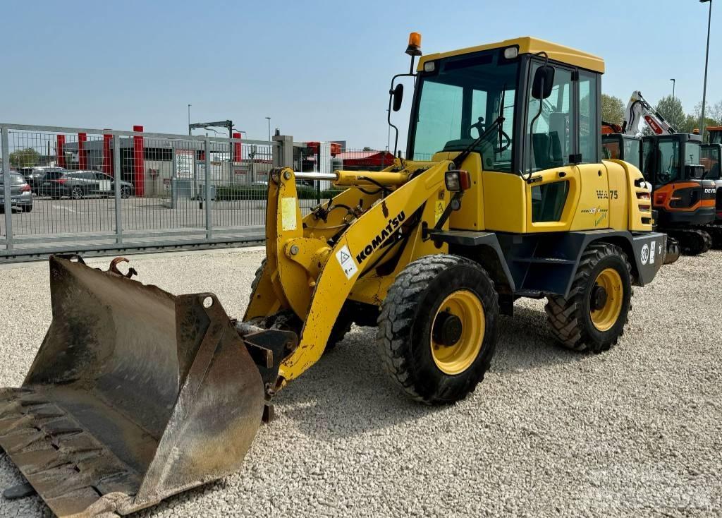 Komatsu WA 75 Wielladers