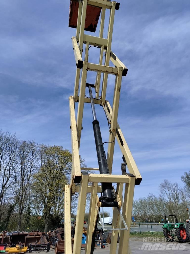 JLG 2646 E 3 Schaarhoogwerkers