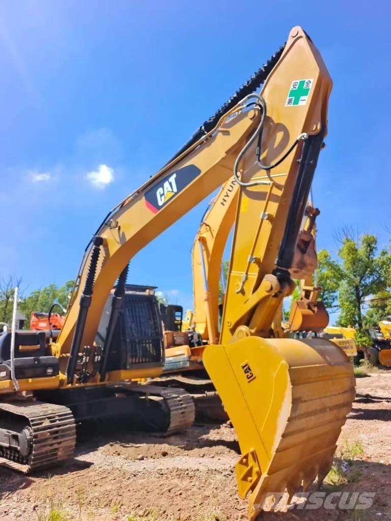 CAT 324 D2L Rupsgraafmachines