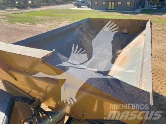 CAT 725C2 Knik dumptrucks
