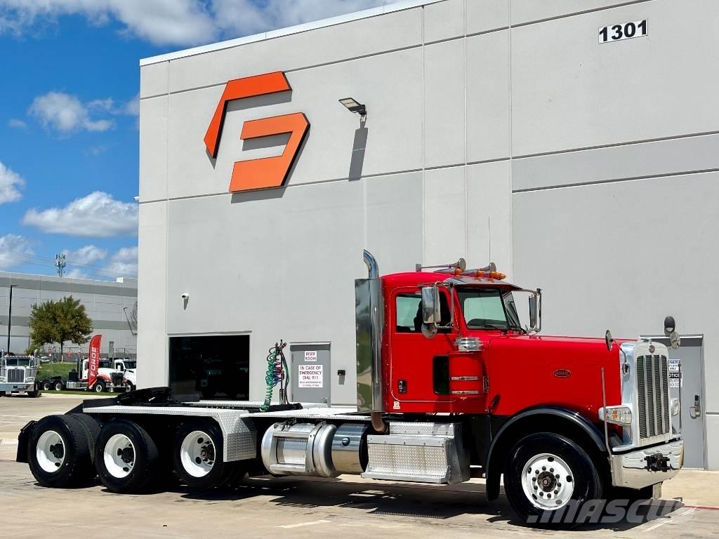 Peterbilt 389 Trekkers