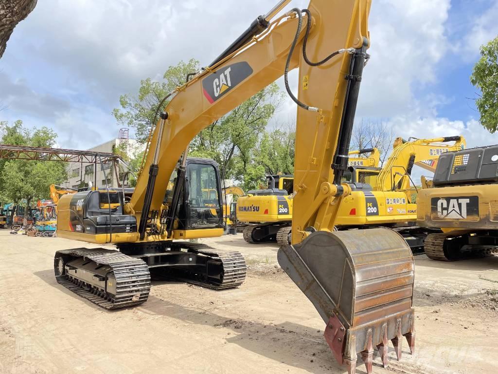 CAT 320D2 Rupsgraafmachines