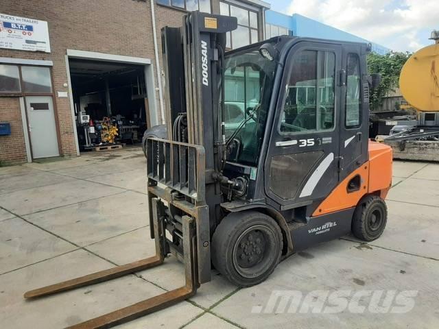 Doosan D 35 C-7 Diesel heftrucks