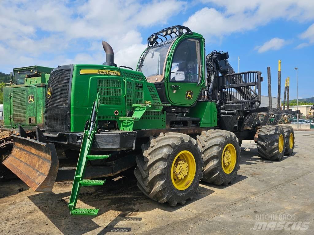 John Deere 1910G Uitrijwagens