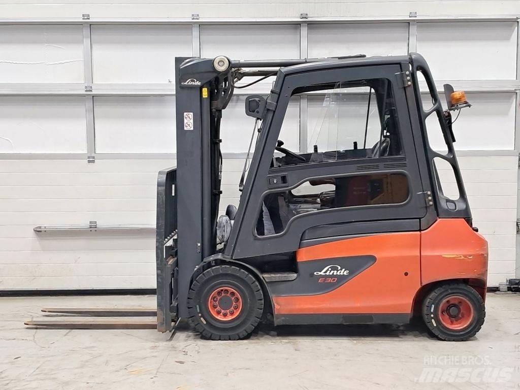 Linde E30-01 Elektrische heftrucks