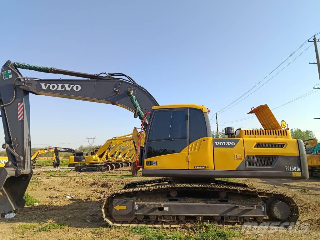 Volvo EC 250 D L Rupsgraafmachines