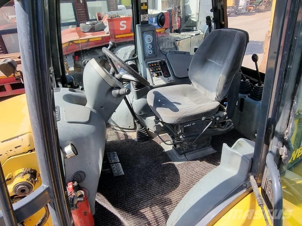 Komatsu WB 93 S-5EO Graaf-laadcombinaties