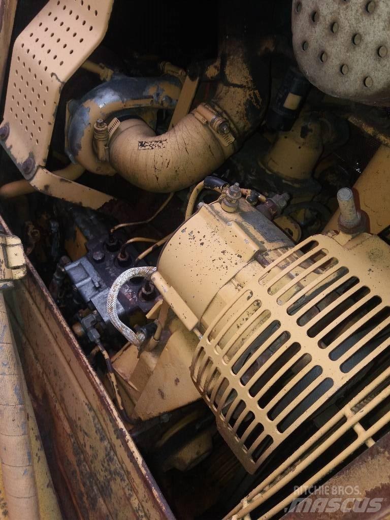 CAT D 4 H Rupsdozers