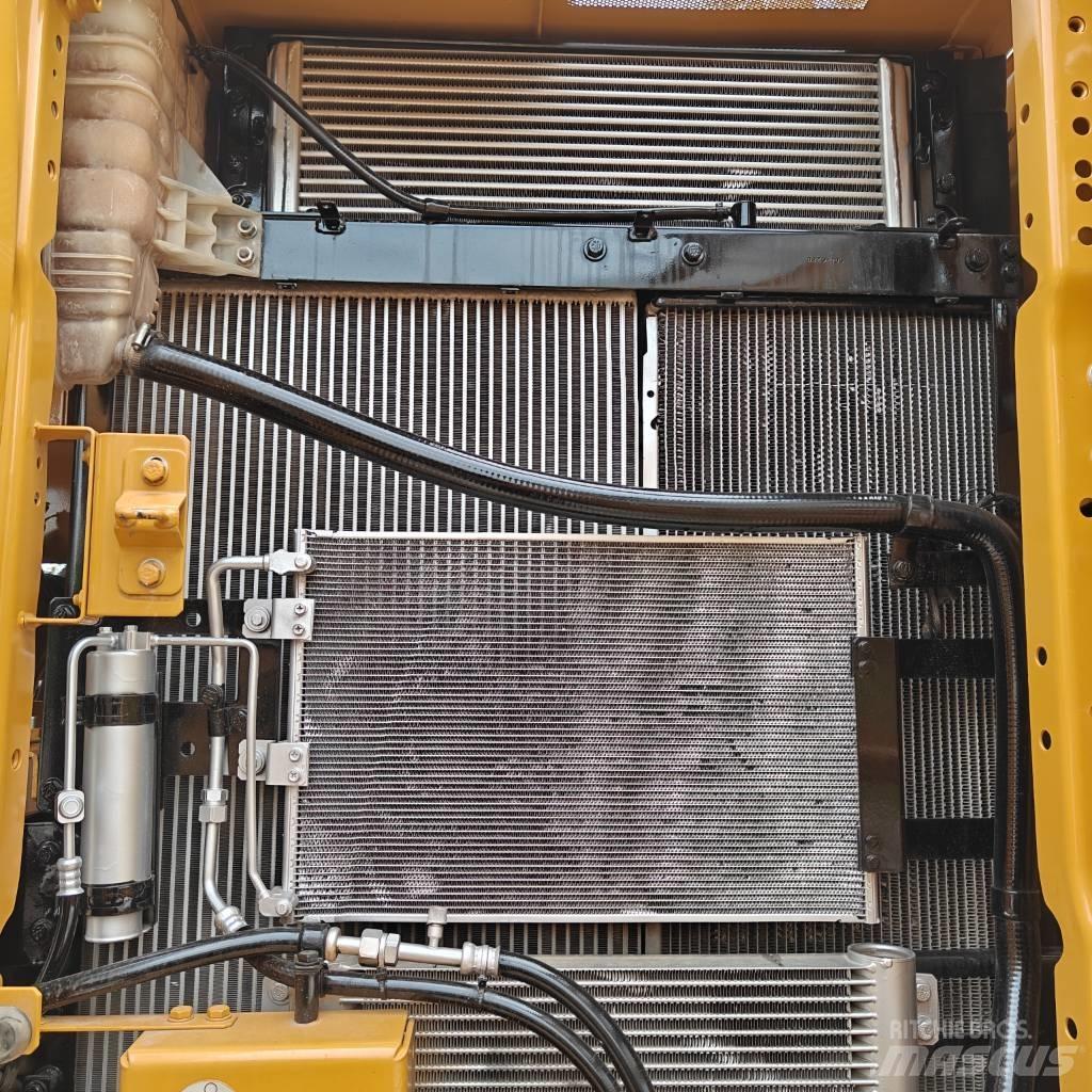 CAT 320 Rupsgraafmachines