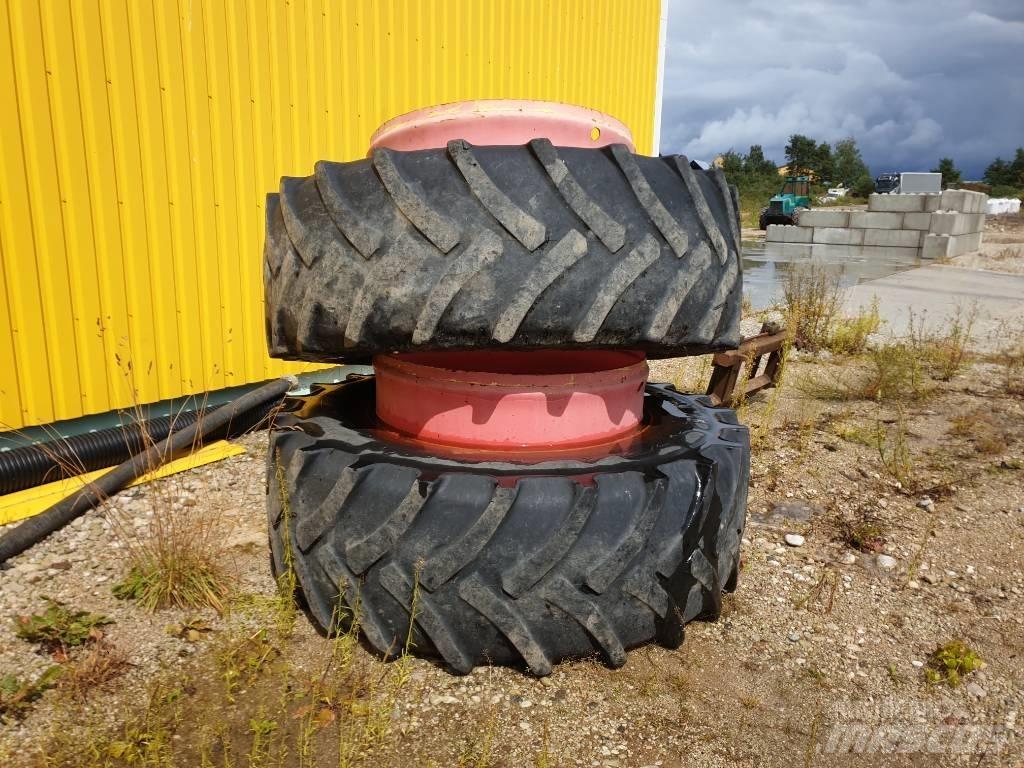 Goodyear 650/65R42 Banden, wielen en velgen