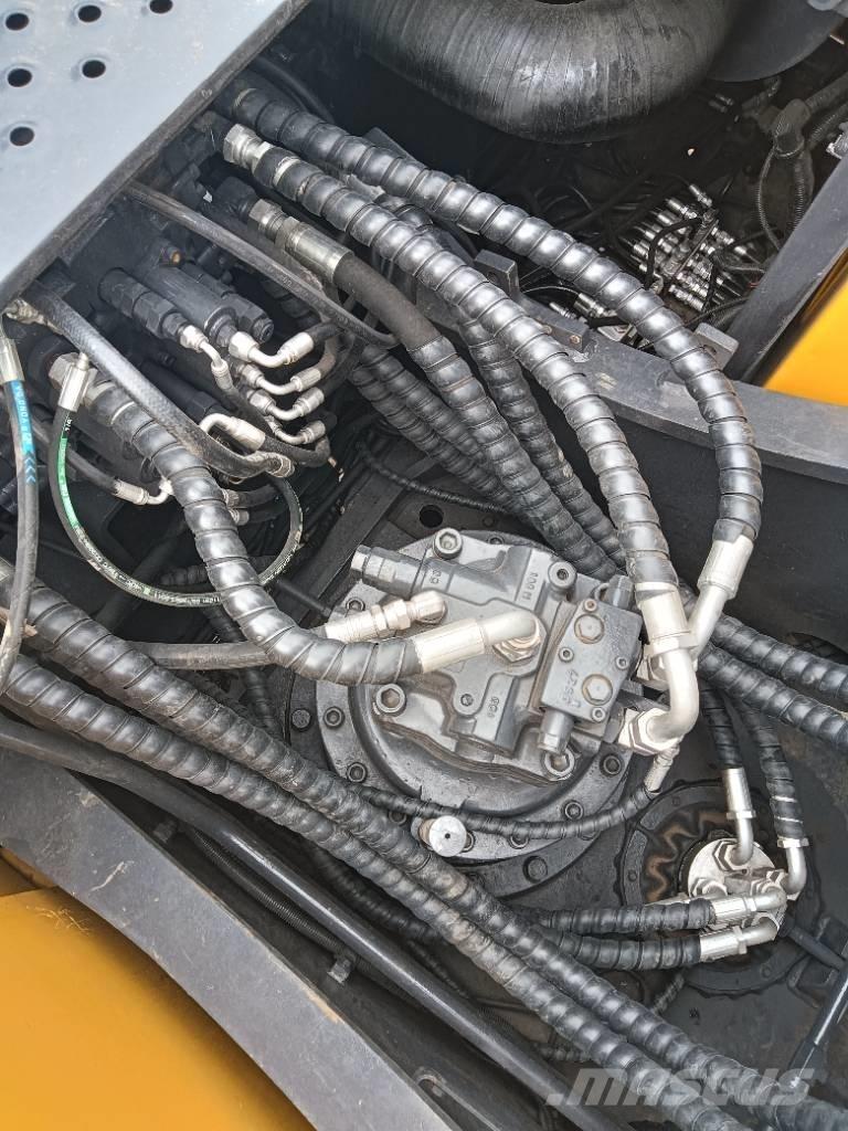 Volvo EC 240 Rupsgraafmachines
