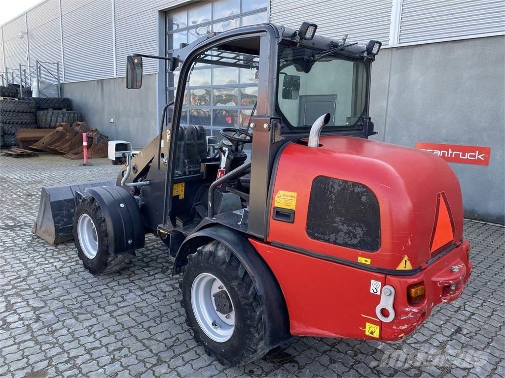 Weidemann 2070 Schrank- en knikladers