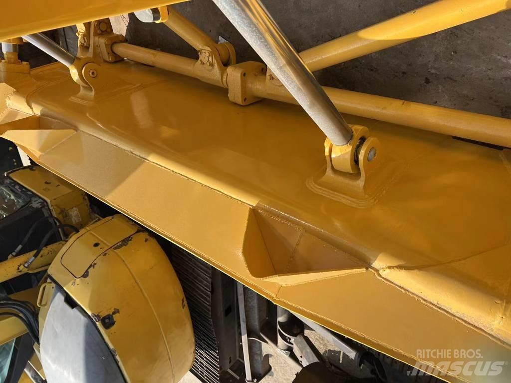 Shantui SD 22 Rupsdozers