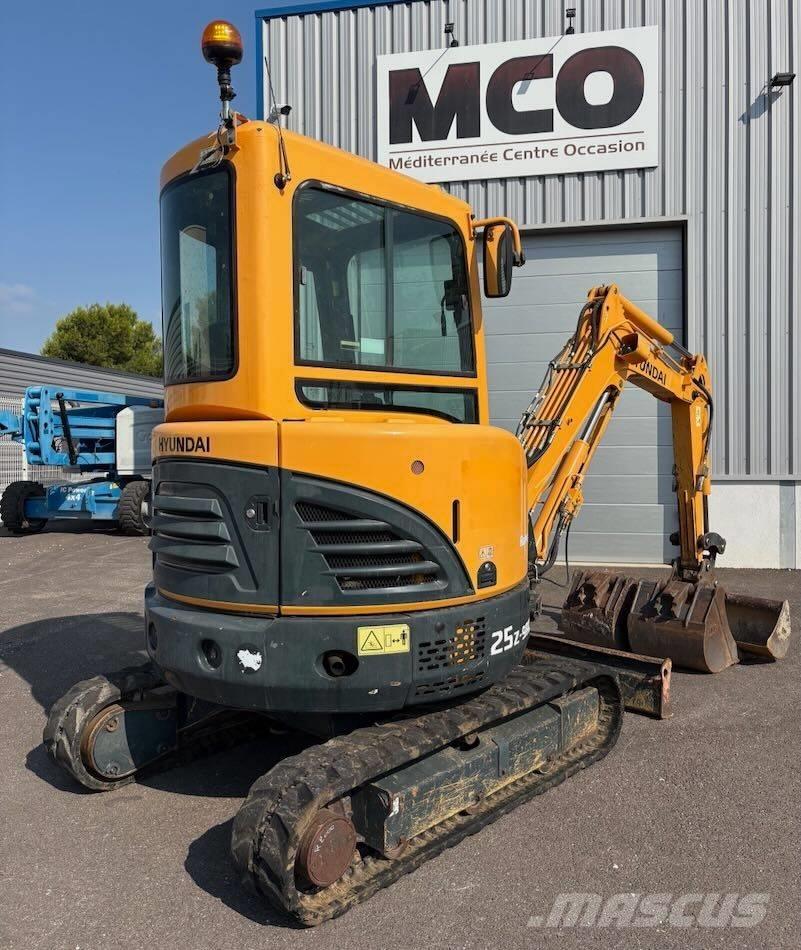 Hyundai R25Z-9 AK Minigraafmachines < 7t
