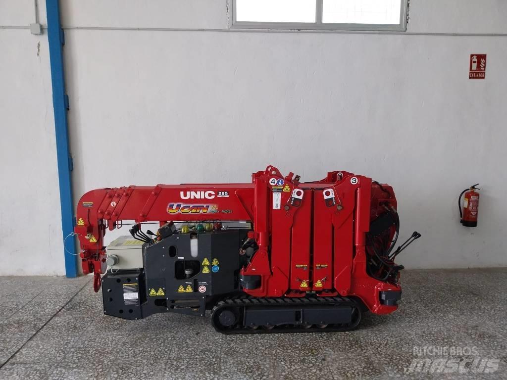 Unic URW 295 Minikranen