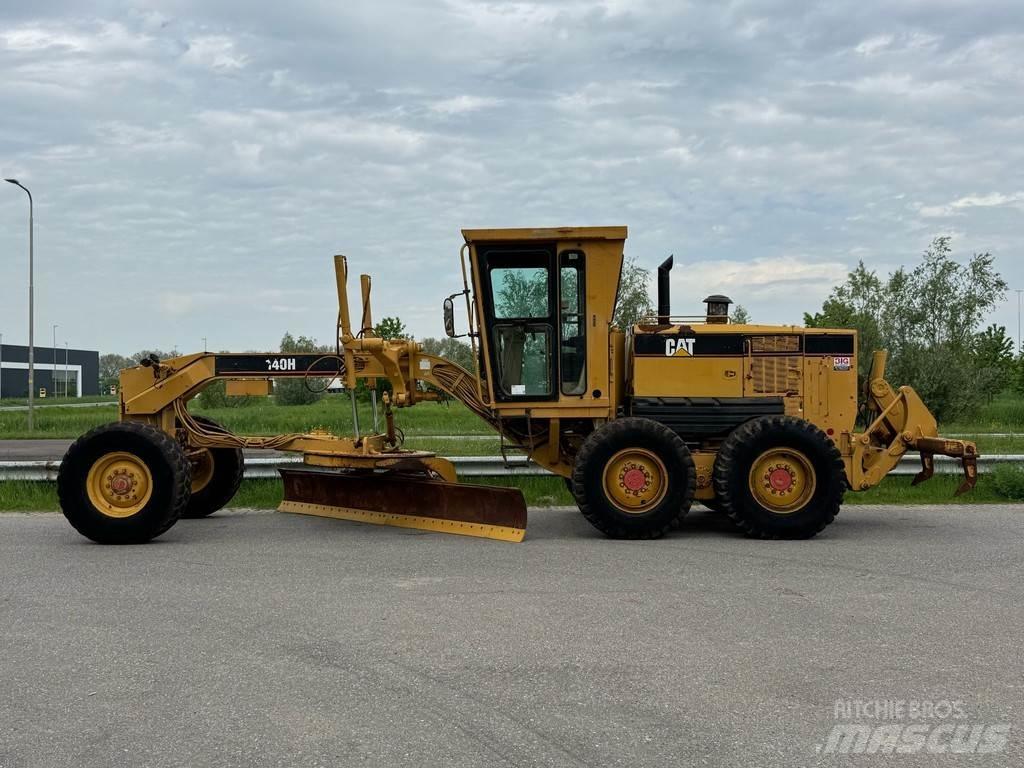 CAT 140H Graders