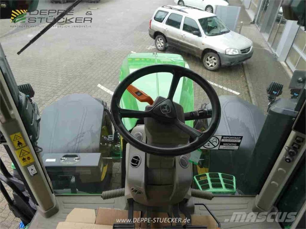 John Deere 7R 330 Tractoren
