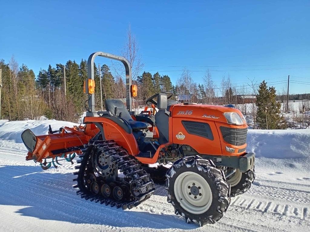 Kubota JB 16-PC Tractoren