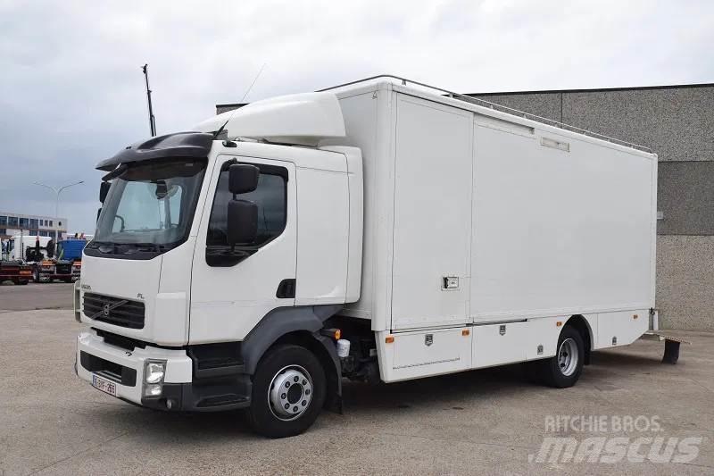 Volvo FL 240 Bakwagens met gesloten opbouw