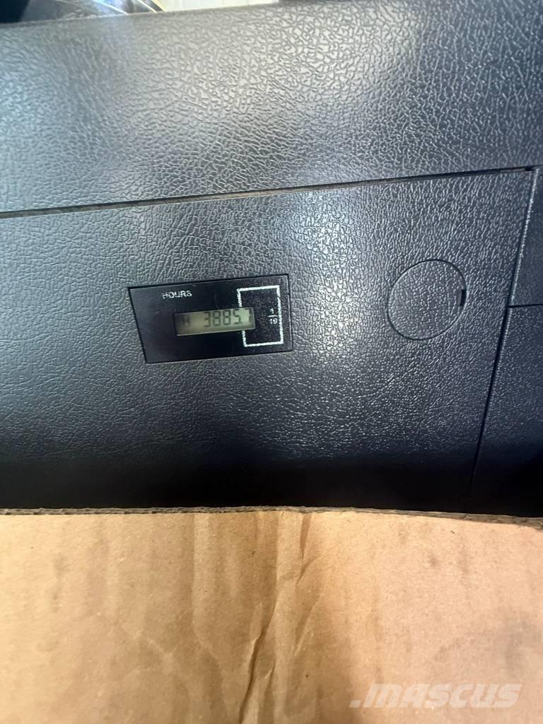 Hyundai HX 160 AL Rupsgraafmachines