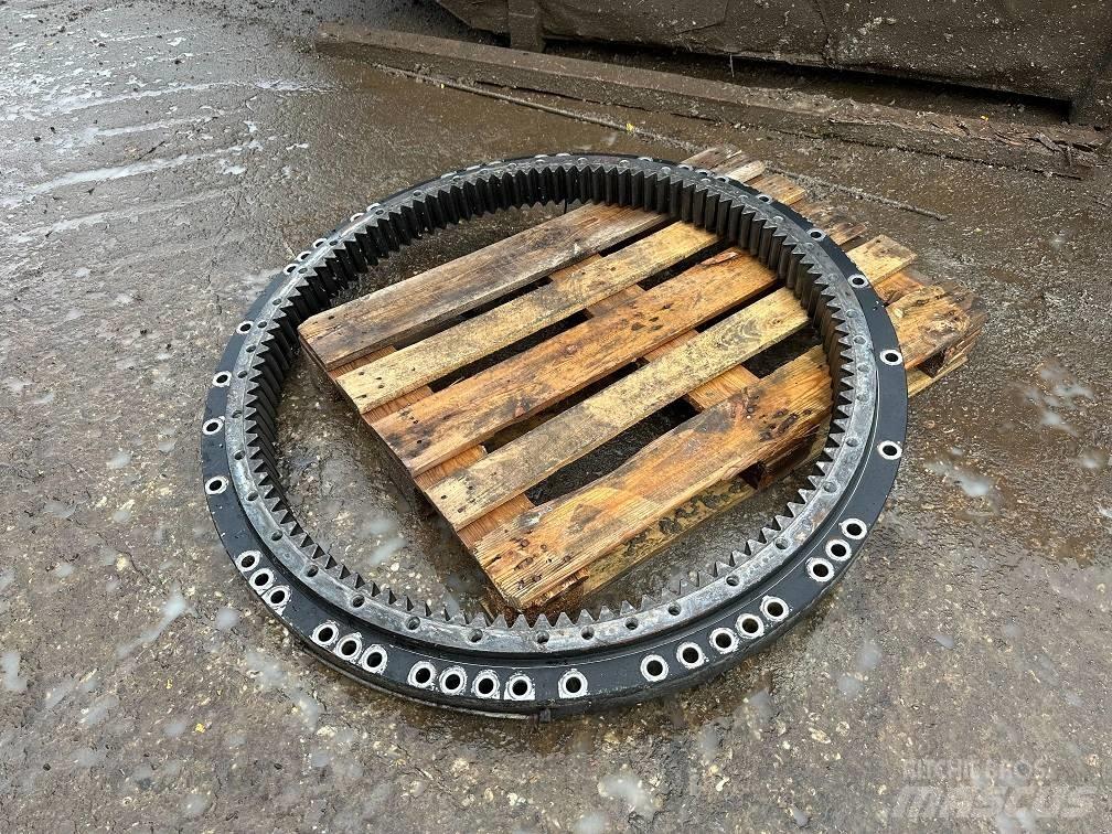 CAT 323 slew ring Assen