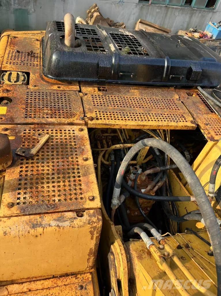 CAT 320 B L Rupsgraafmachines