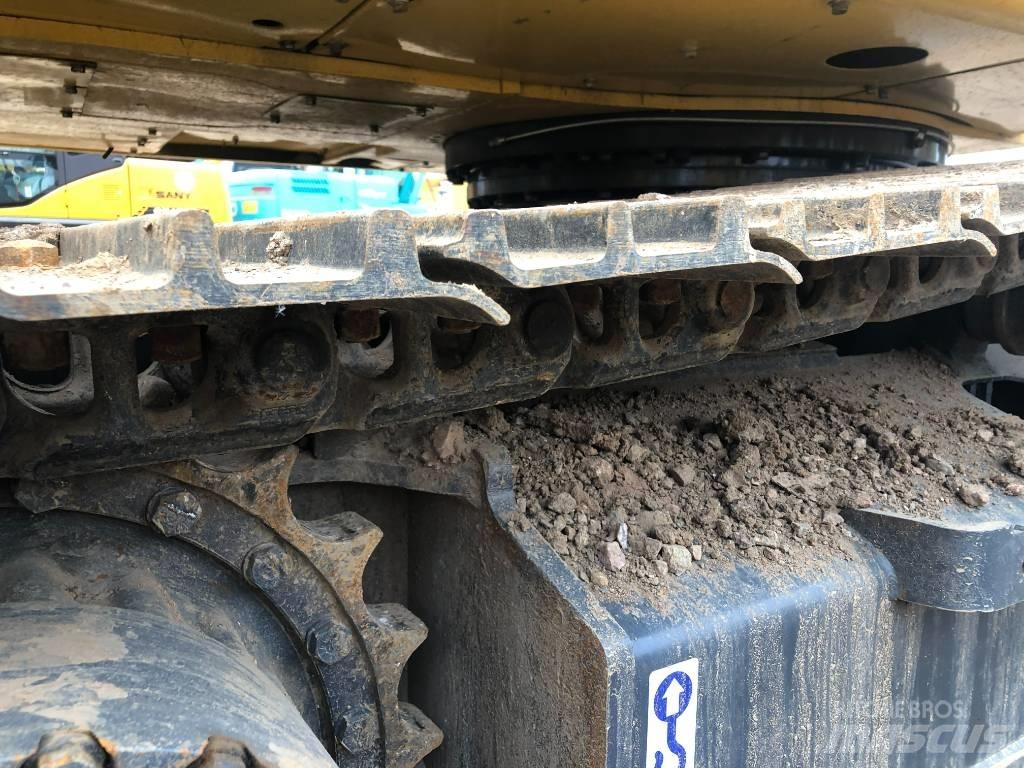 Komatsu 220-8 Rupsgraafmachines