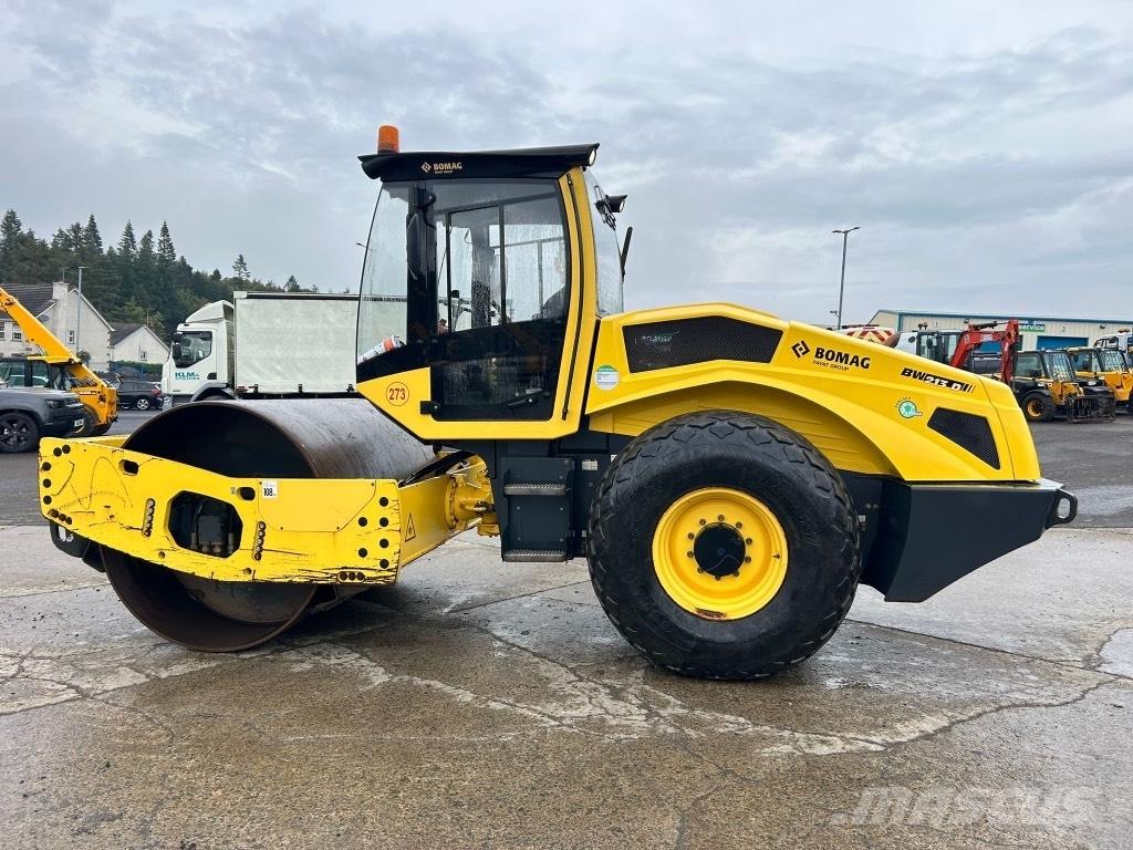 Bomag BW213 D-5 Trilrolwalsen