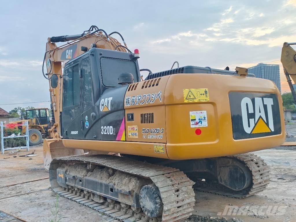 CAT 320D2 Rupsgraafmachines