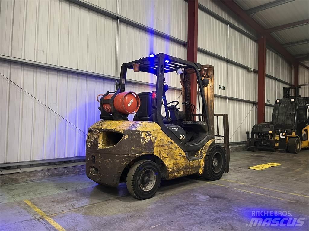 Komatsu FG30T-17 LPG heftrucks