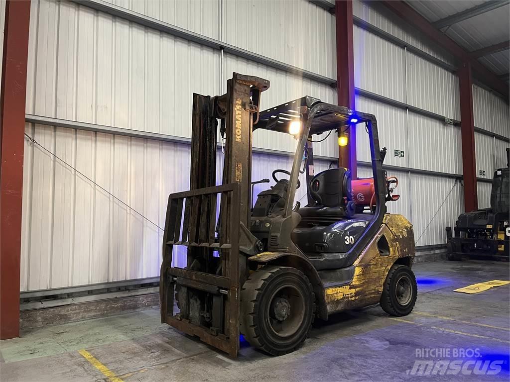Komatsu FG30T-17 LPG heftrucks